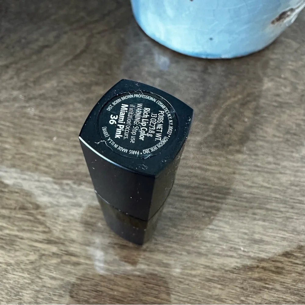 Bobbi Brown 🍀please review